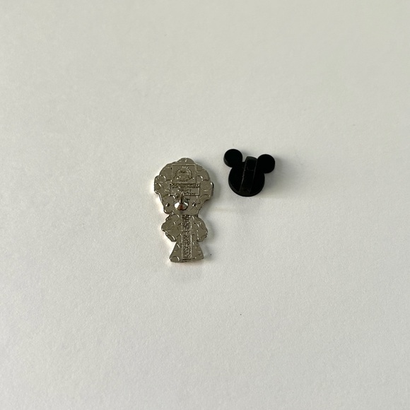 Disney Star Wars Cute C-3PO Mystery Pin (2015) - Picture 2 of 2